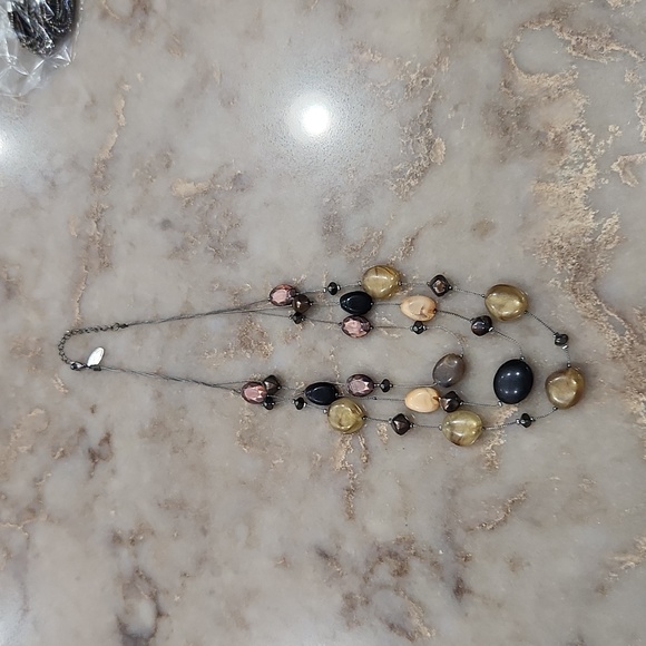 Lia Sophia Necklace - Picture 1 of 2